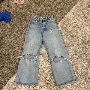 These are some really cute zara jeans i got older and don’t wear them anymore!!